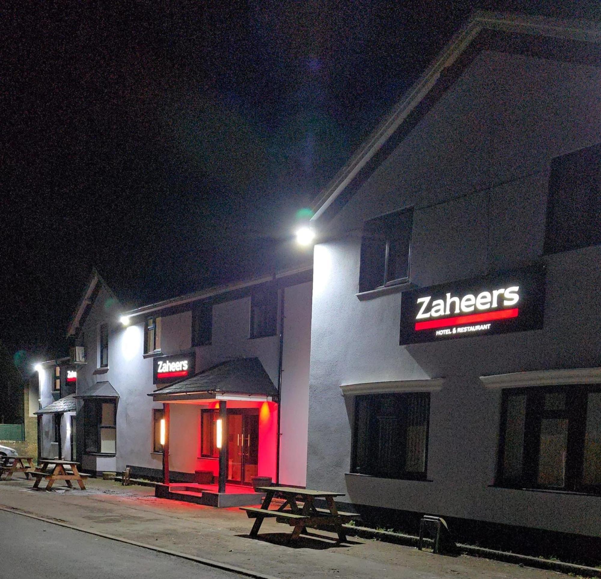 Zaheer'S Hotel Baldock Exterior photo