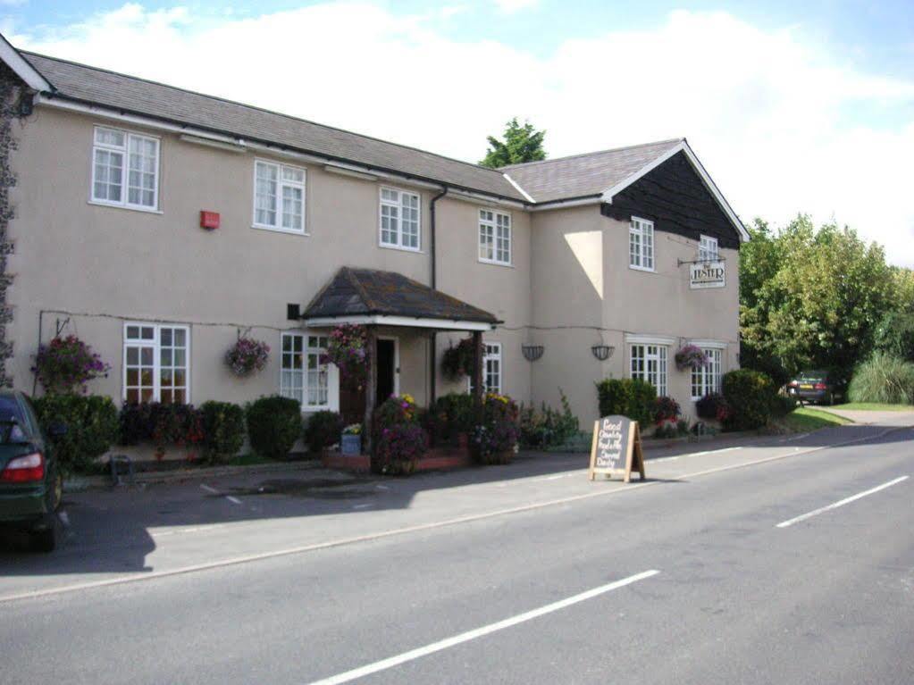 Zaheer'S Hotel Baldock Exterior photo